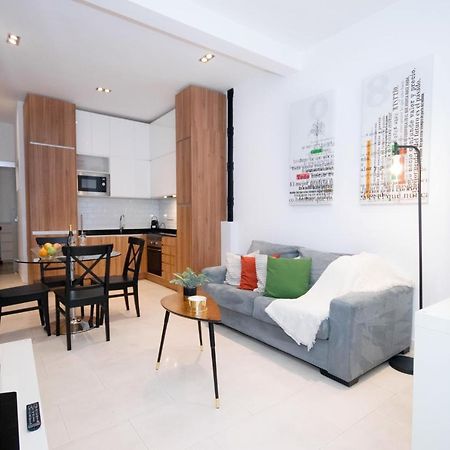 For You Rentals Apartamento Temporal Con Encanto En Malasana Min24 Madrid Exterior photo