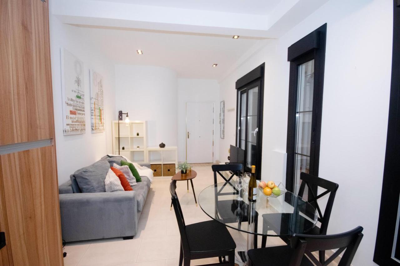 For You Rentals Apartamento Temporal Con Encanto En Malasana Min24 Madrid Exterior photo
