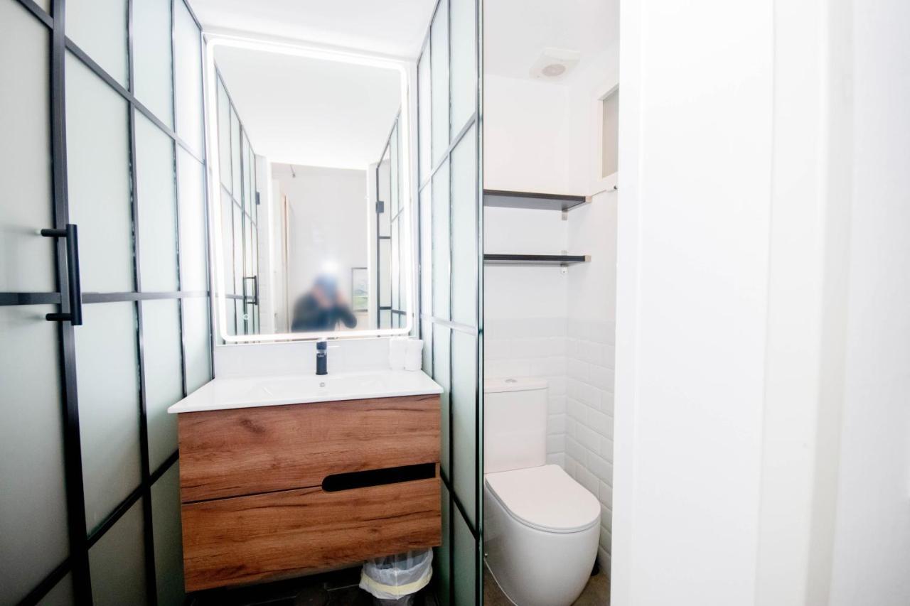 For You Rentals Apartamento Temporal Con Encanto En Malasana Min24 Madrid Exterior photo