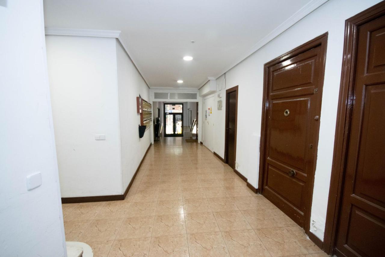 For You Rentals Apartamento Temporal Con Encanto En Malasana Min24 Madrid Exterior photo