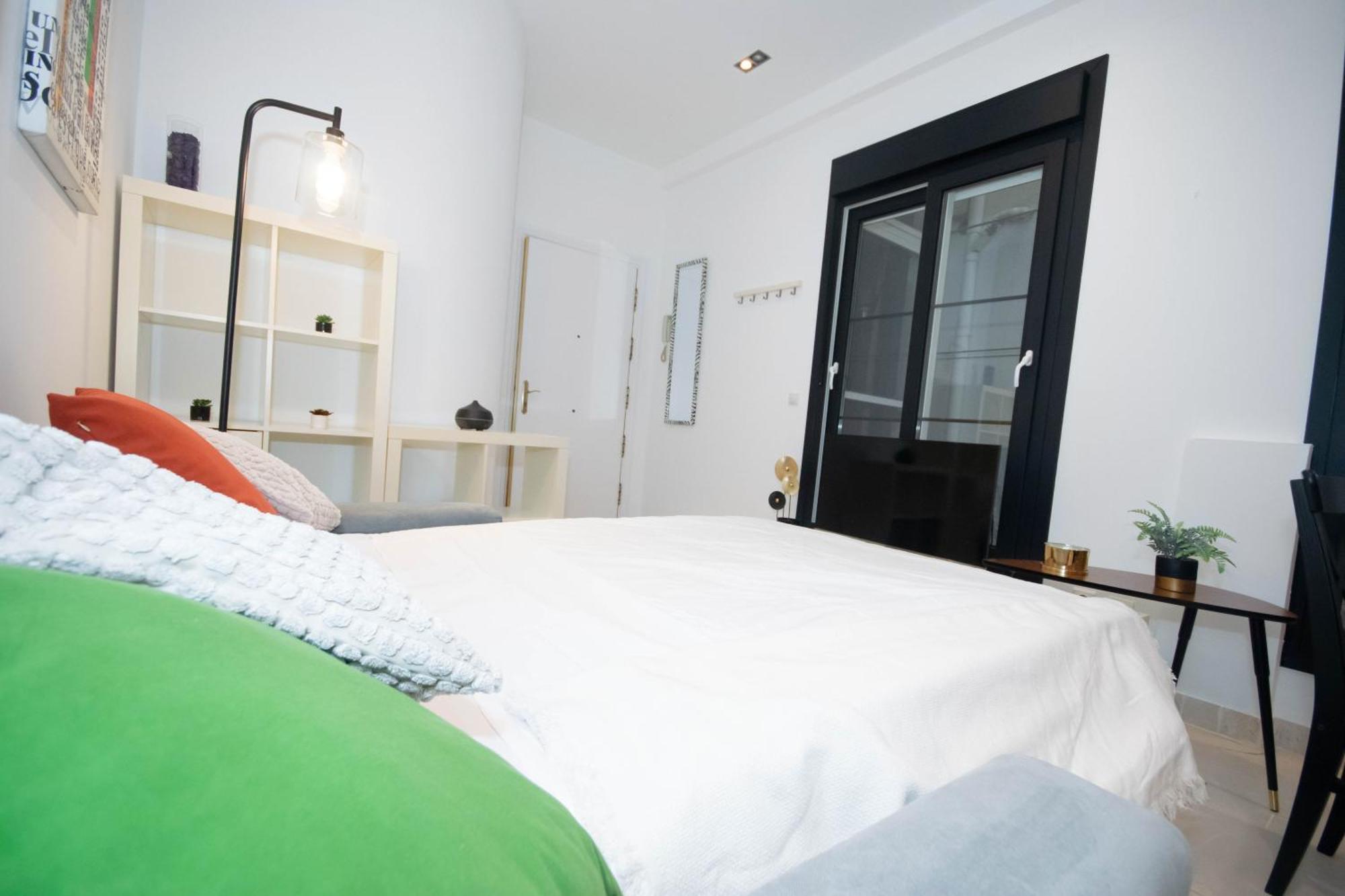 For You Rentals Apartamento Temporal Con Encanto En Malasana Min24 Madrid Exterior photo